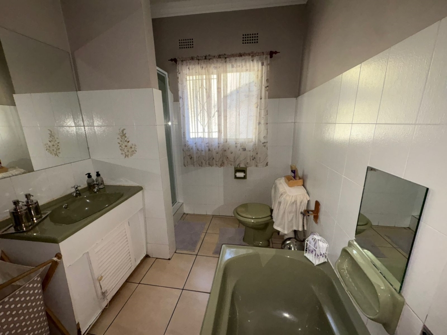 4 Bedroom Property for Sale in Safari Gardens North West